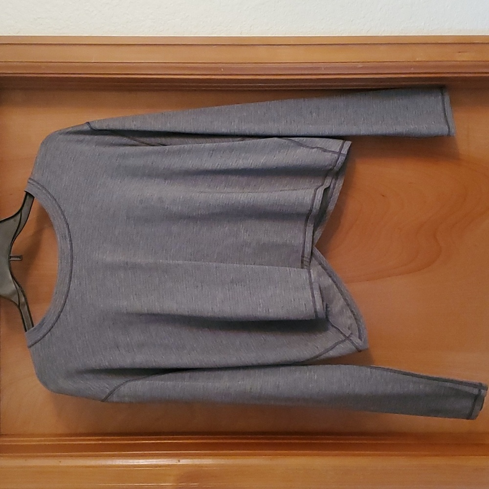 Long sleeve lululemon crop